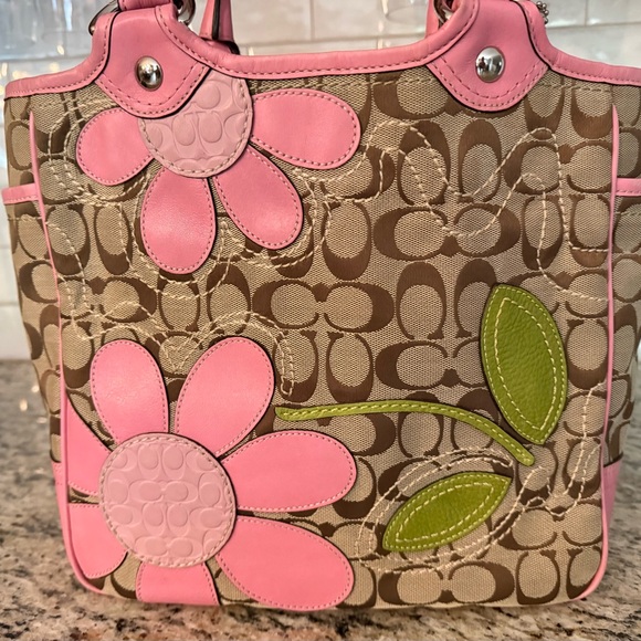 2009 Coach Jacquard Signature Limited Edition Pink Flowers Canvas Tote - Picture 3 of 16